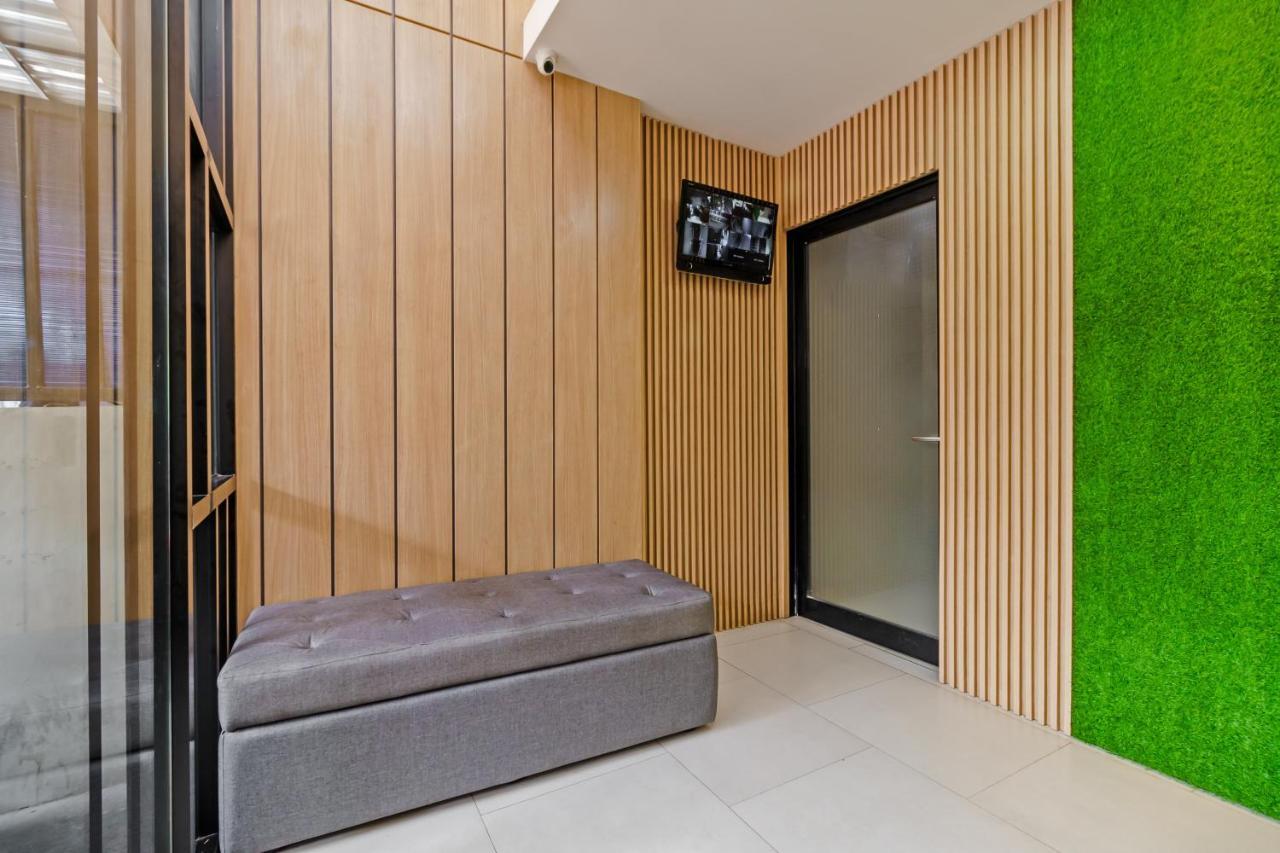 Env Room Jakarta Exterior foto
